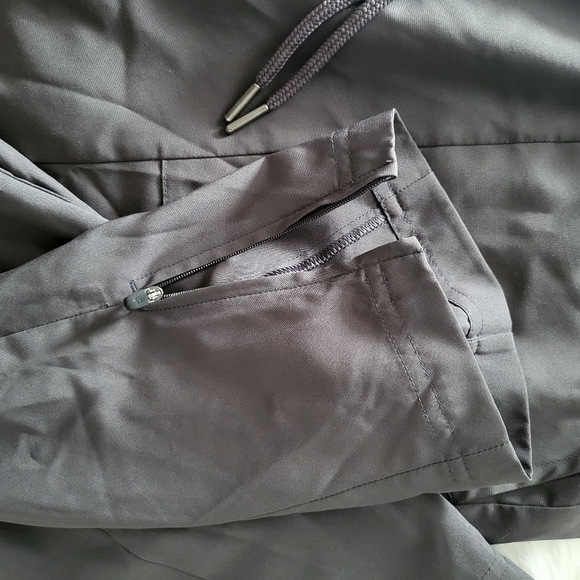 Fila Men  Gray Sweatpants with Elastic Waistband, Size XL (34) - Picture 6 of 6